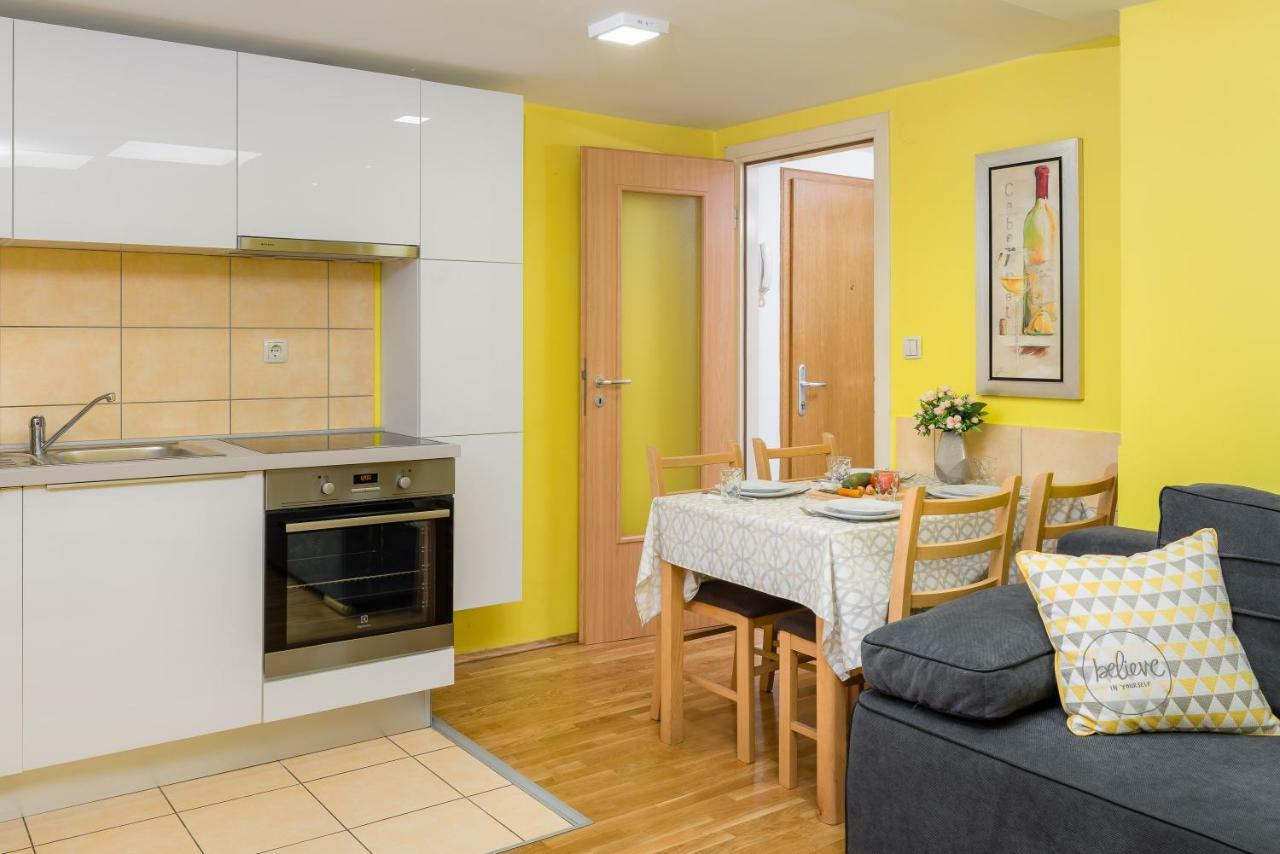 Apartment Medak City Center Nena สปลิท ภายนอก รูปภาพ